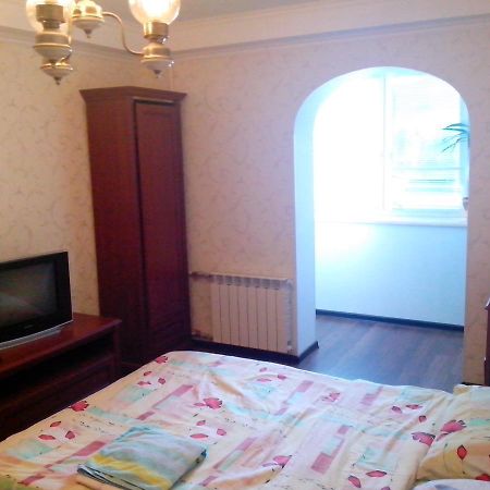 Beautiful And Comfortable 2 Rooms Apartment Kyiv Exterior photo